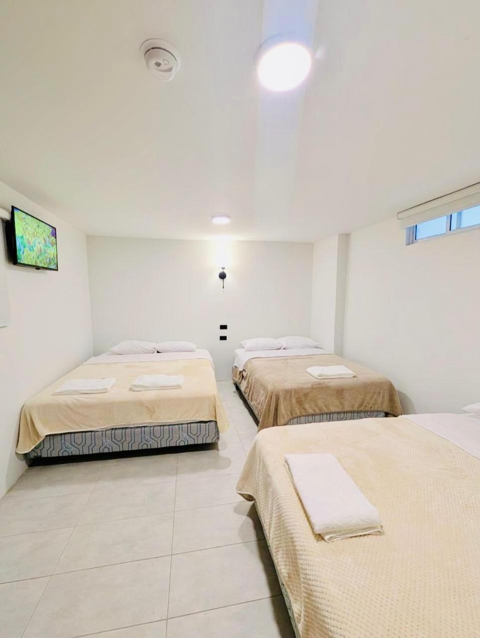 Hotel Bombay Baños Екстериор снимка
