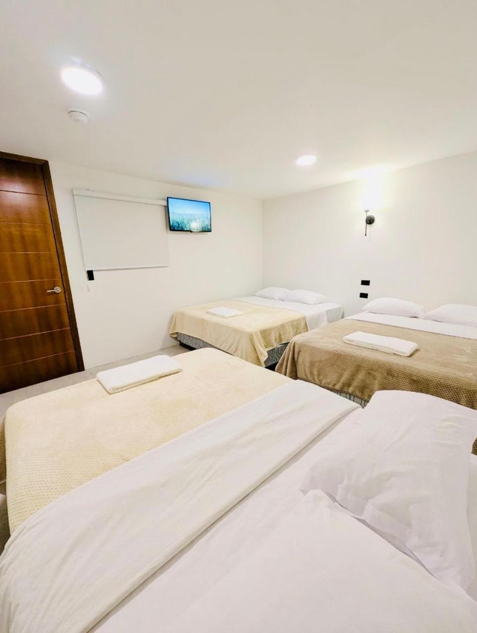 Hotel Bombay Baños Екстериор снимка