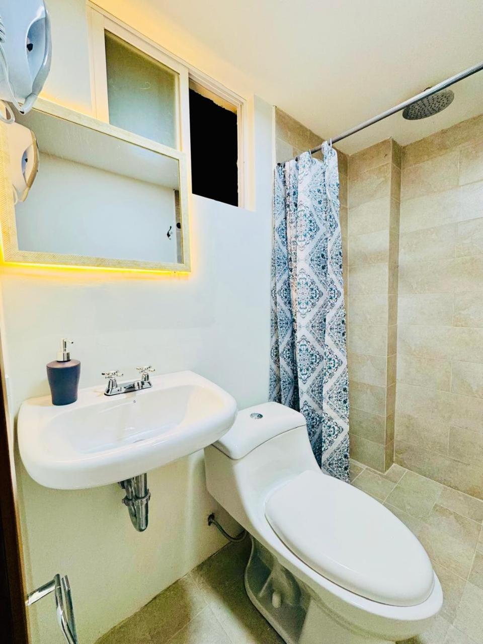 Hotel Bombay Baños Екстериор снимка