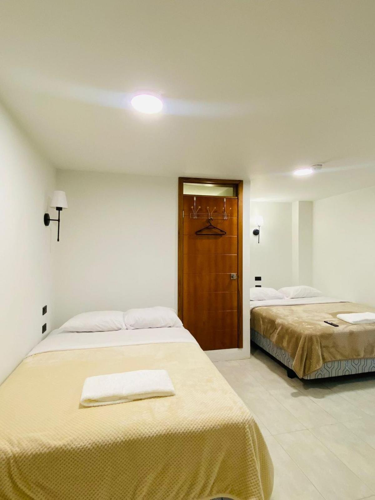 Hotel Bombay Baños Екстериор снимка
