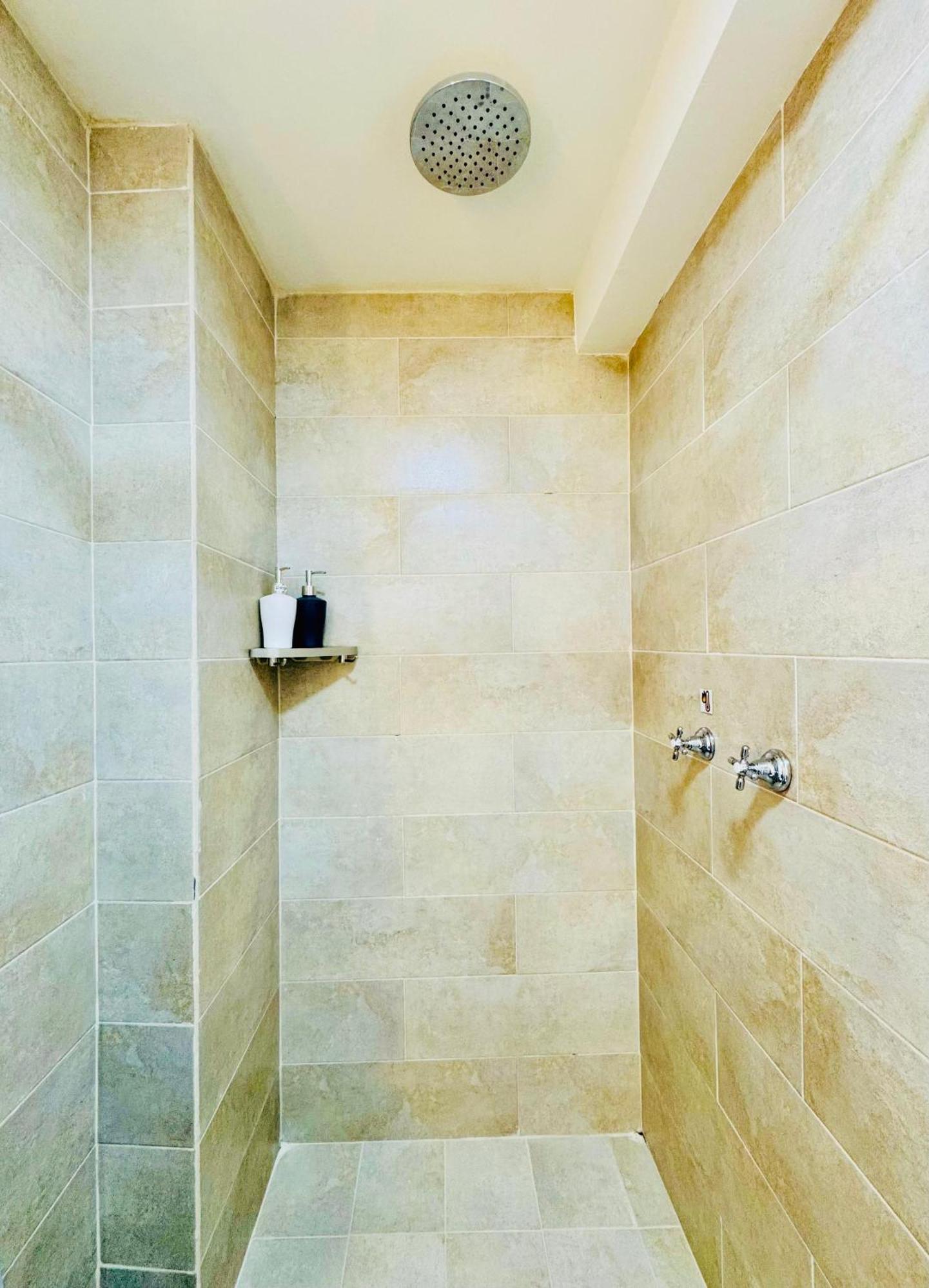 Hotel Bombay Baños Екстериор снимка
