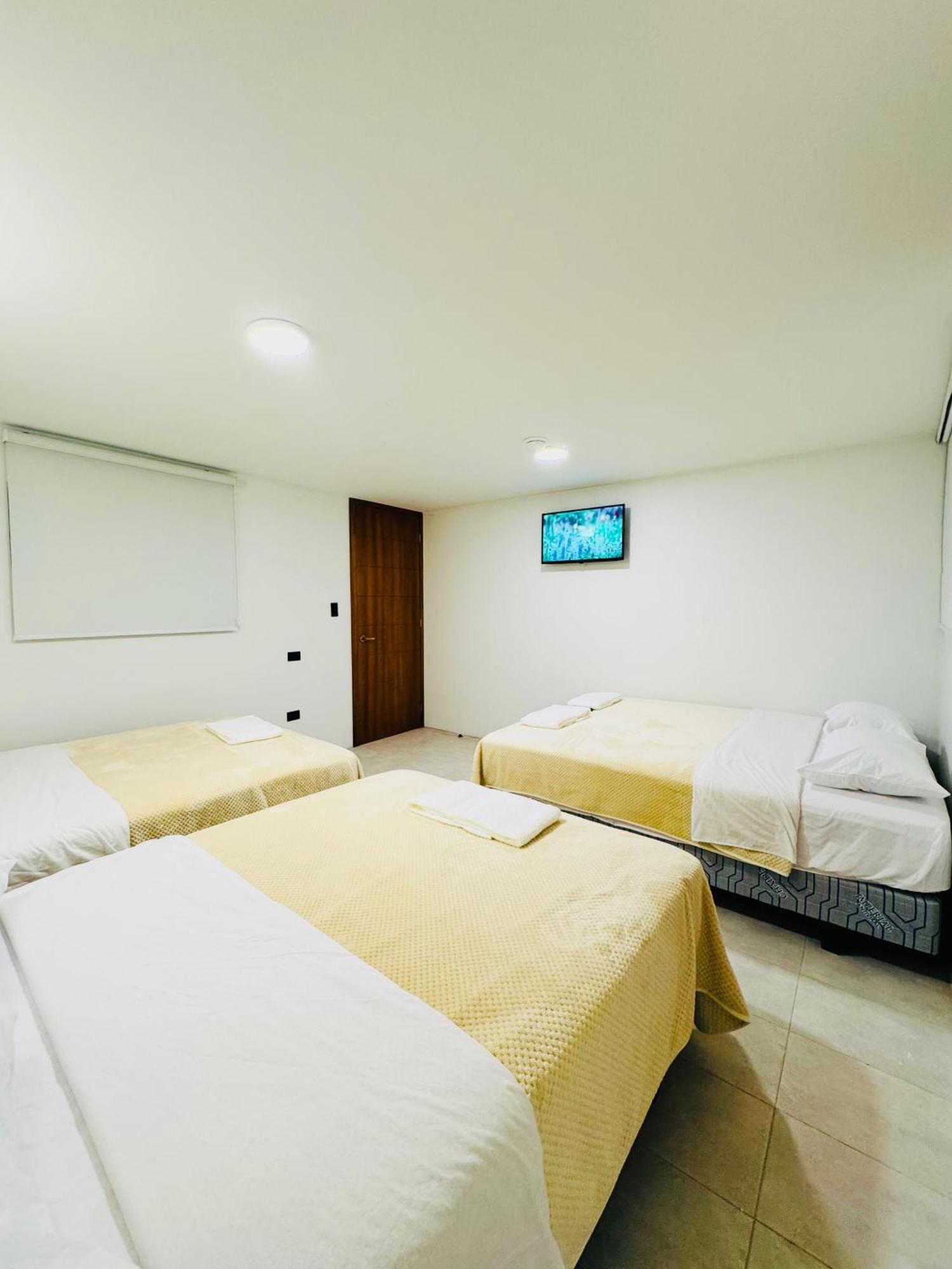 Hotel Bombay Baños Екстериор снимка