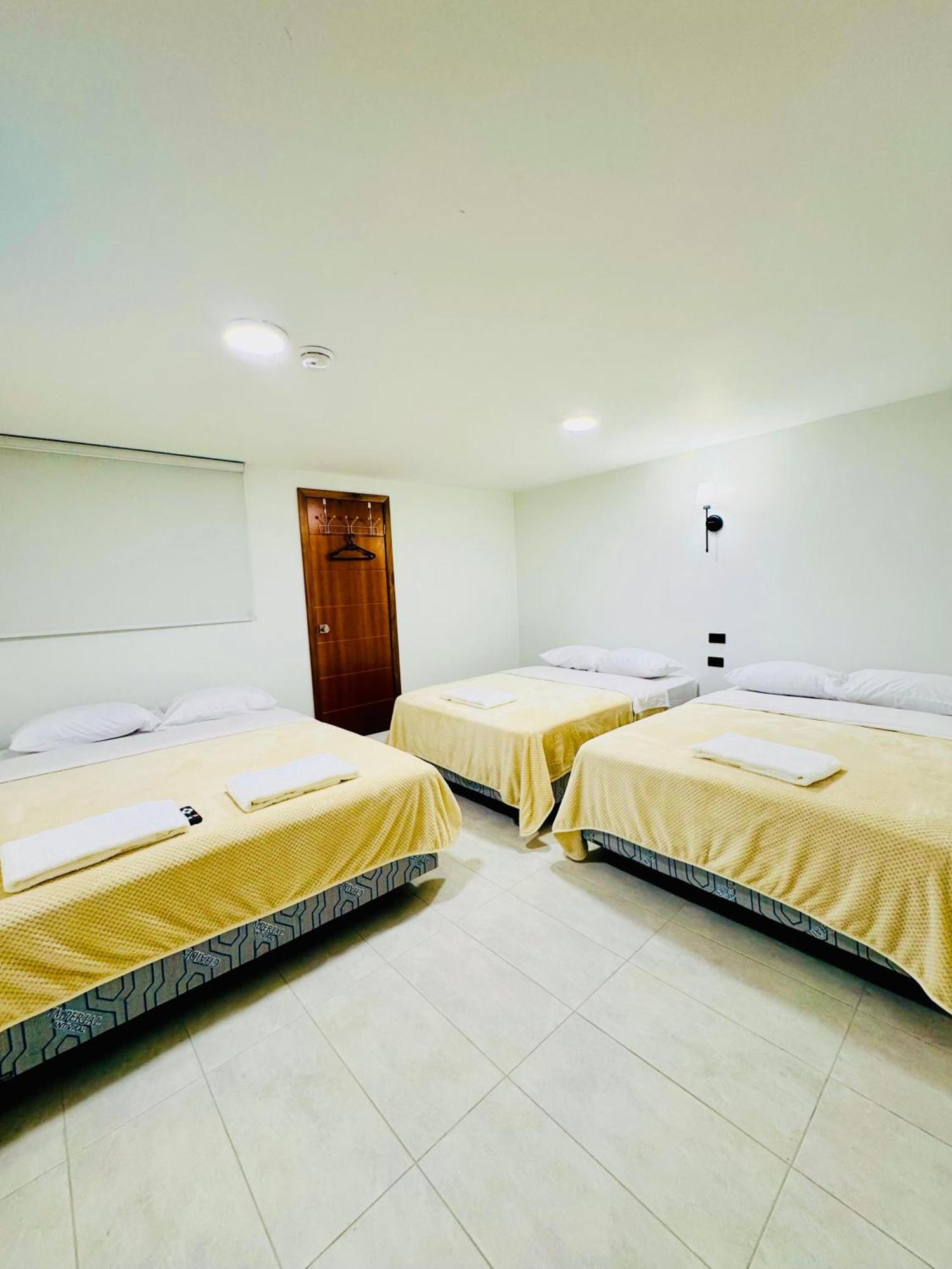 Hotel Bombay Baños Екстериор снимка