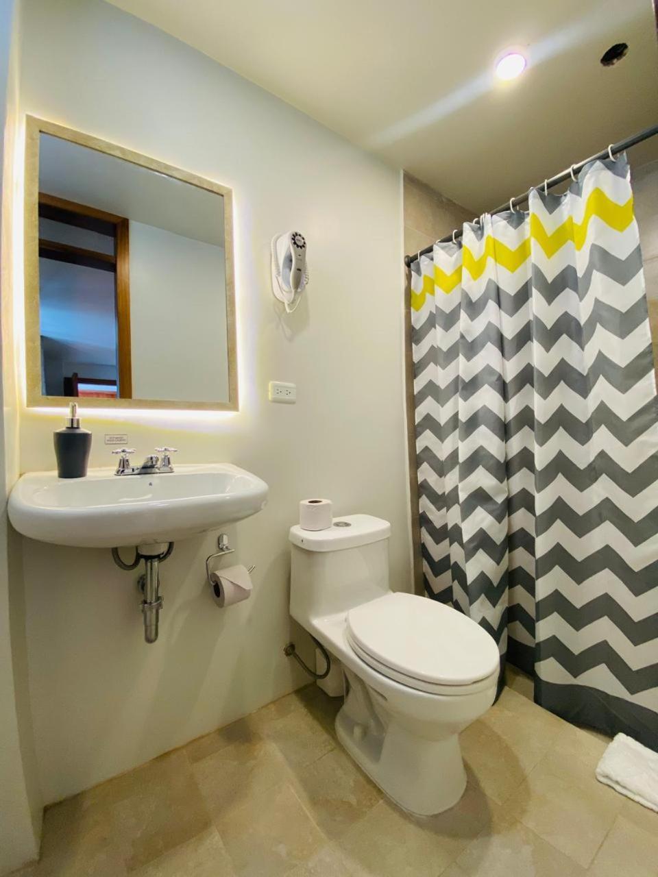 Hotel Bombay Baños Екстериор снимка