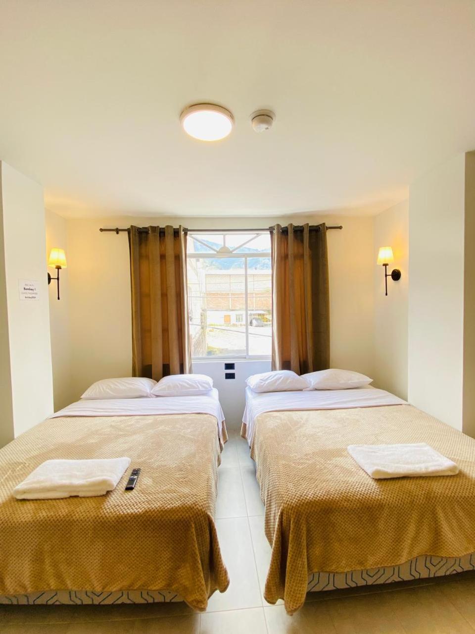 Hotel Bombay Baños Екстериор снимка
