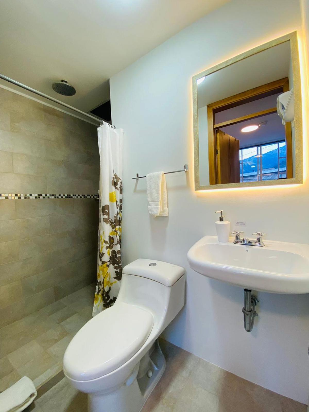 Hotel Bombay Baños Екстериор снимка