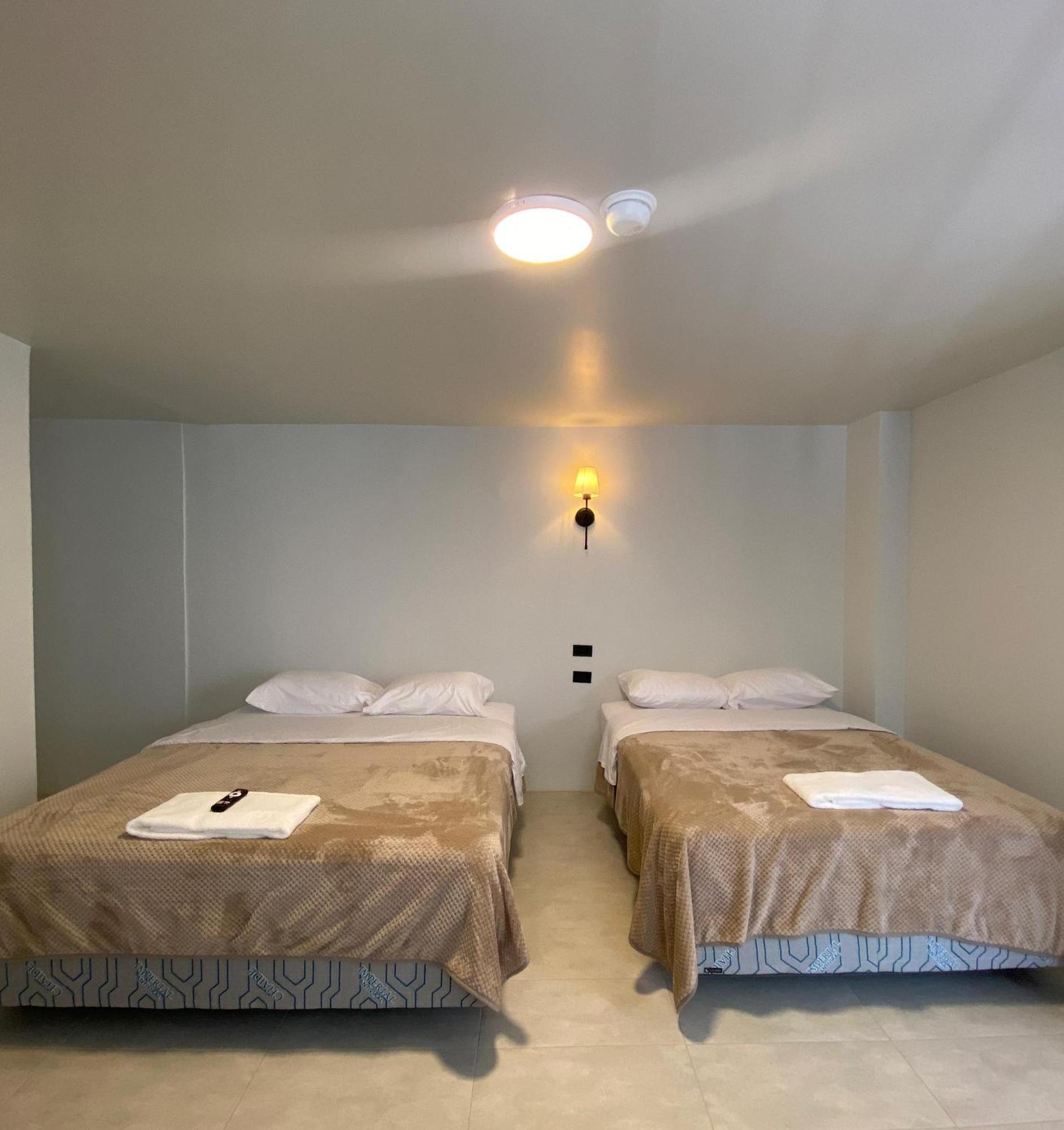 Hotel Bombay Baños Екстериор снимка