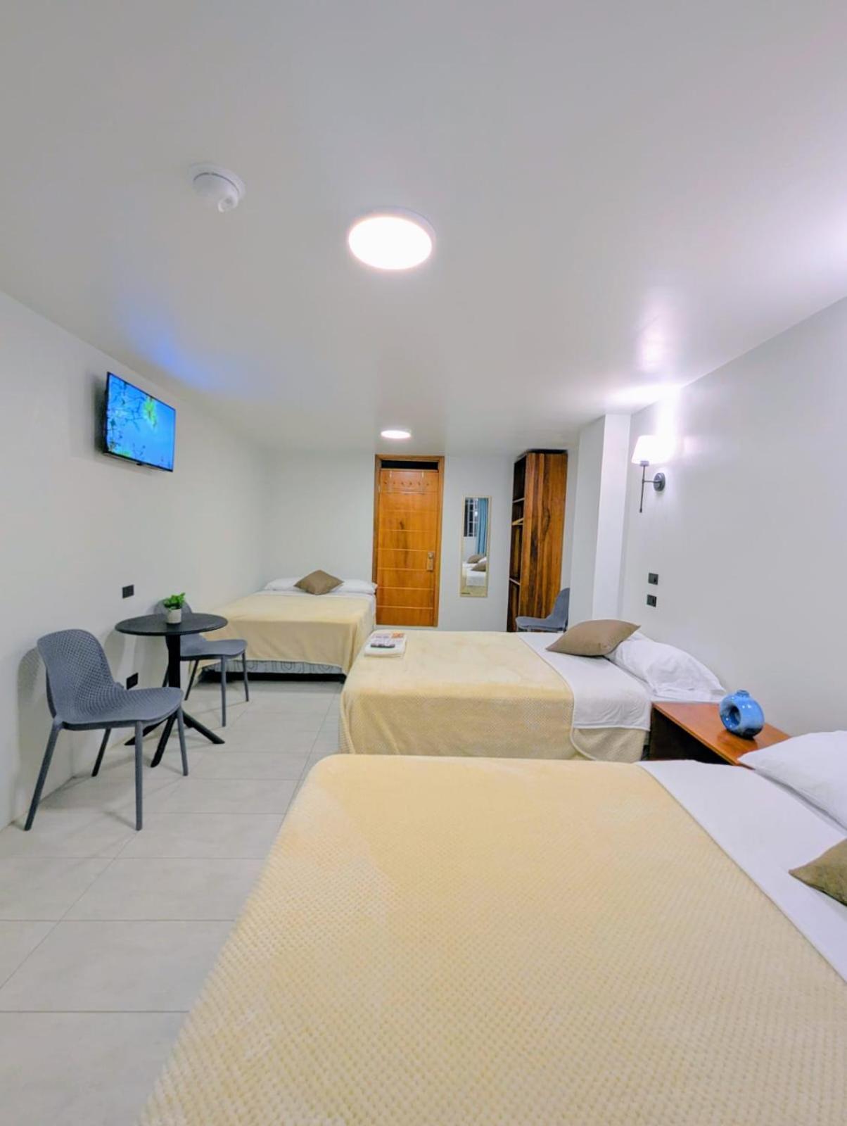 Hotel Bombay Baños Екстериор снимка