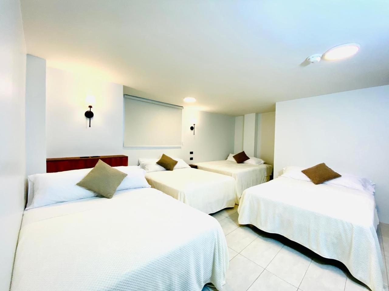 Hotel Bombay Baños Екстериор снимка